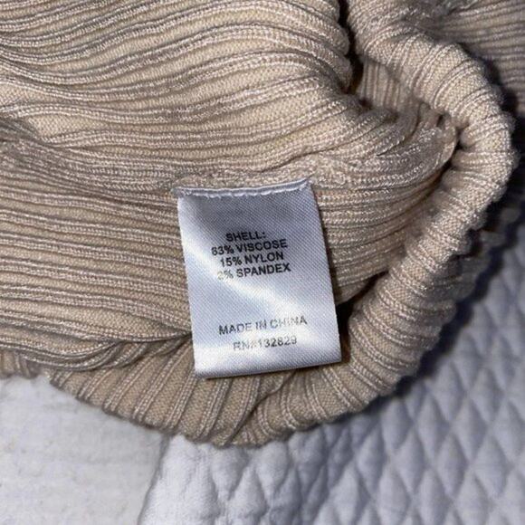 Super Down Neutral Tan V-Neck Ribbed Sweater Bodysuit | Sz S - Picture 5 of 6